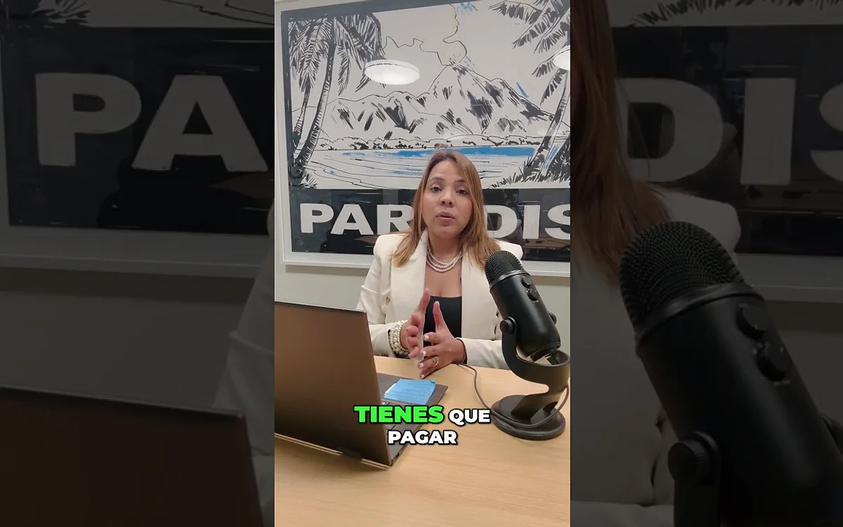 Ivana Lagonell explicando costos de cobertura en un video educativo